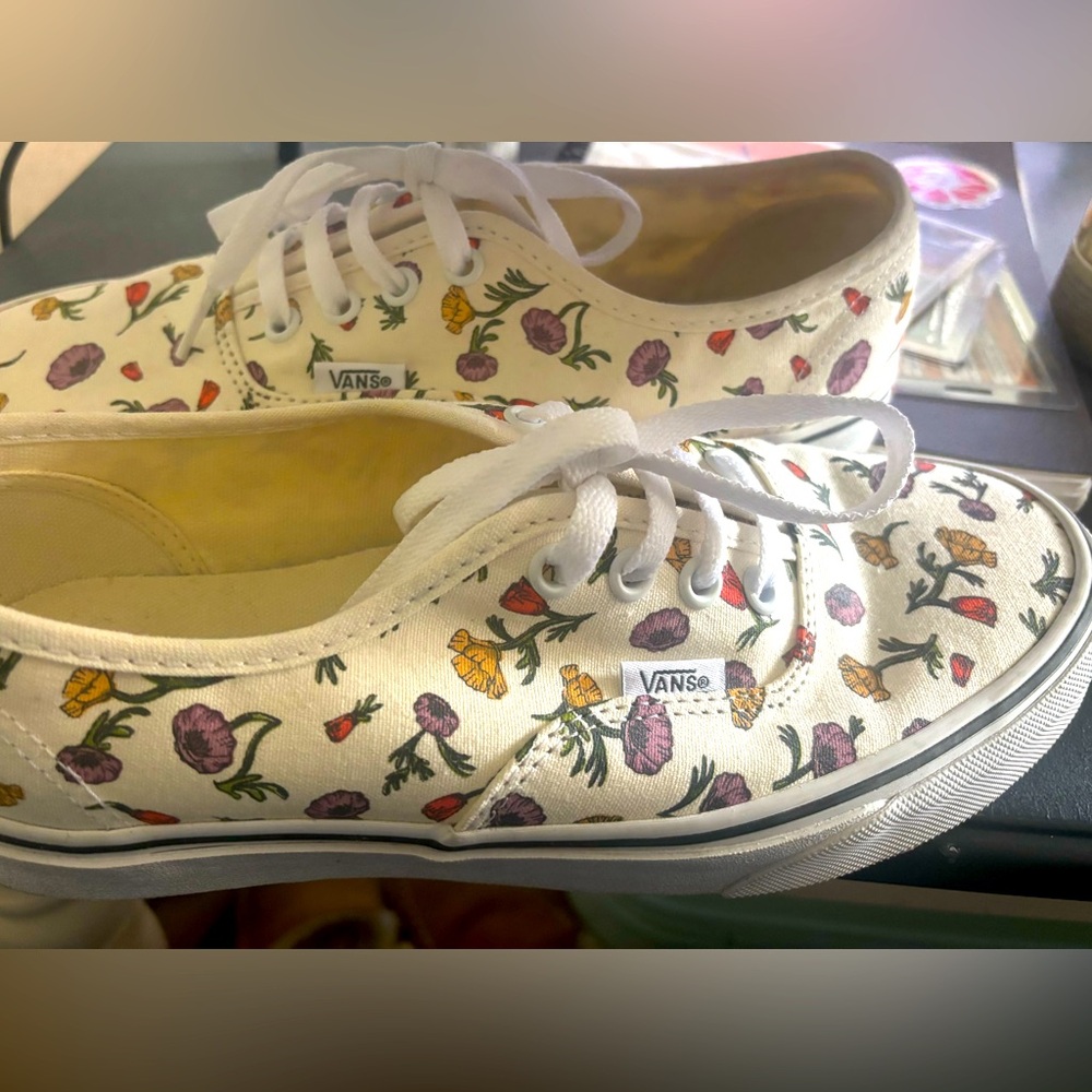 Vans Women's POPPY Floral Canvas Sneakers - White and Multicolor Size 7.5M